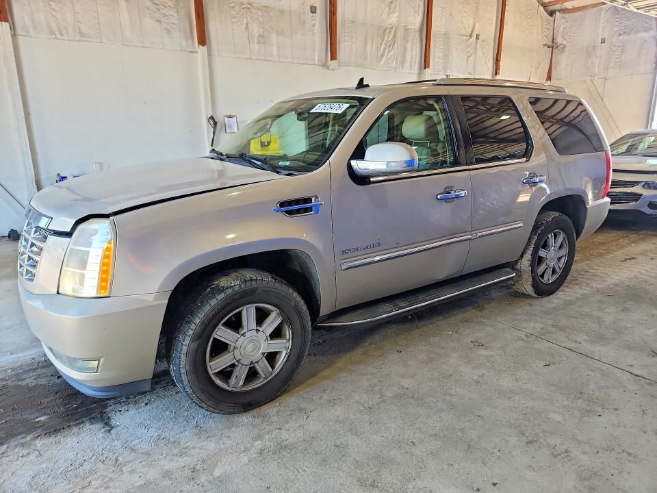 2010 CADILLAC Escalade
