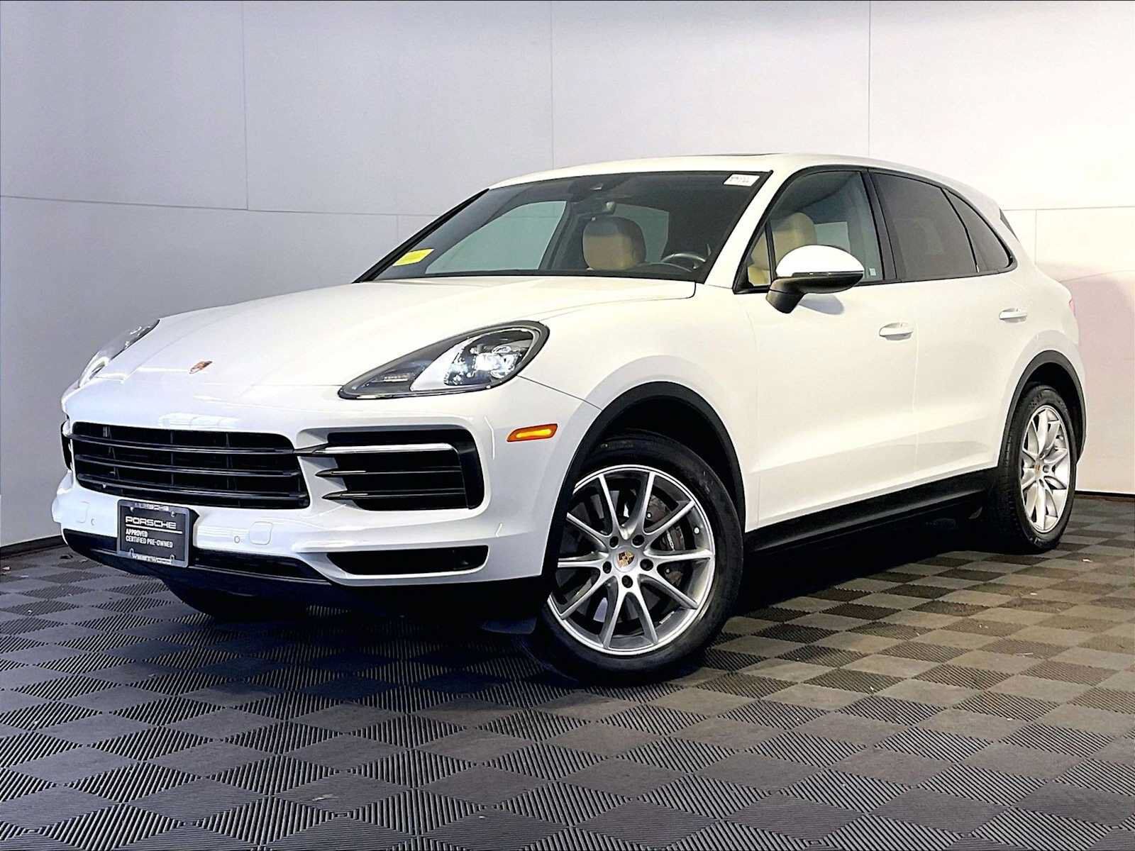 2022 PORSCHE Cayenne