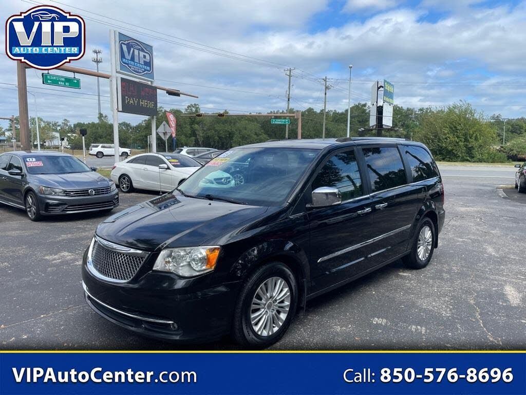 2015 CHRYSLER Town and Country