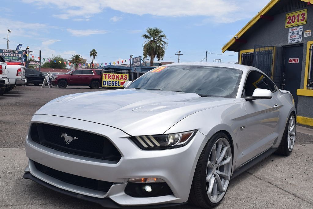 2017 FORD Mustang