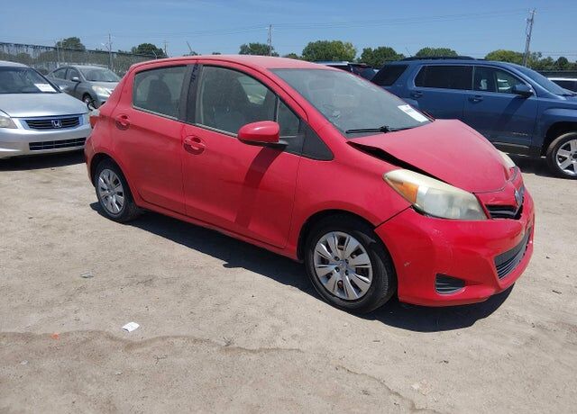 2012 TOYOTA Yaris