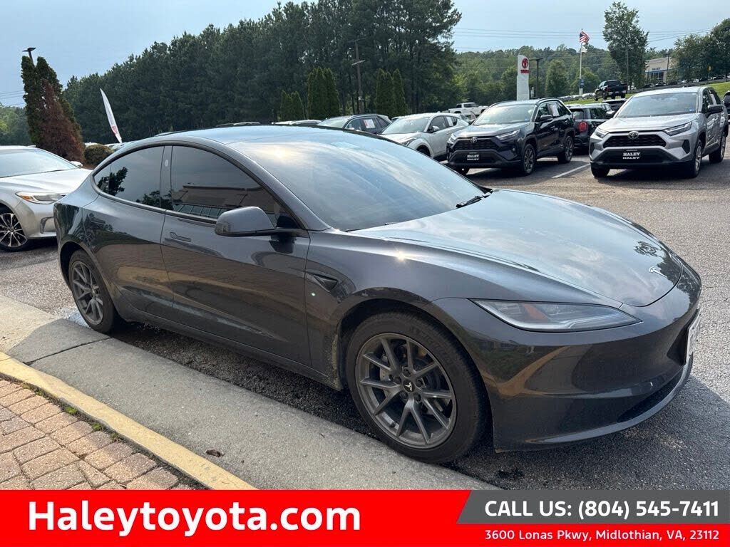 2025 TESLA Model 3