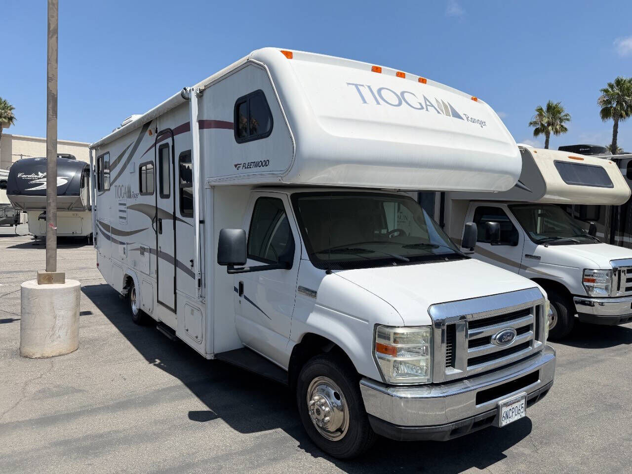 2008 FORD E-450