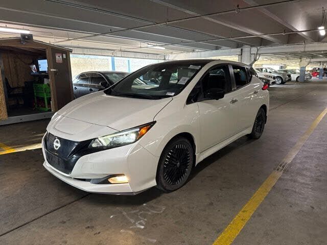 2024 NISSAN Leaf