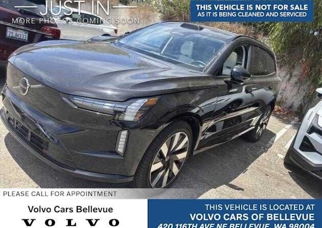 2025 VOLVO EX90