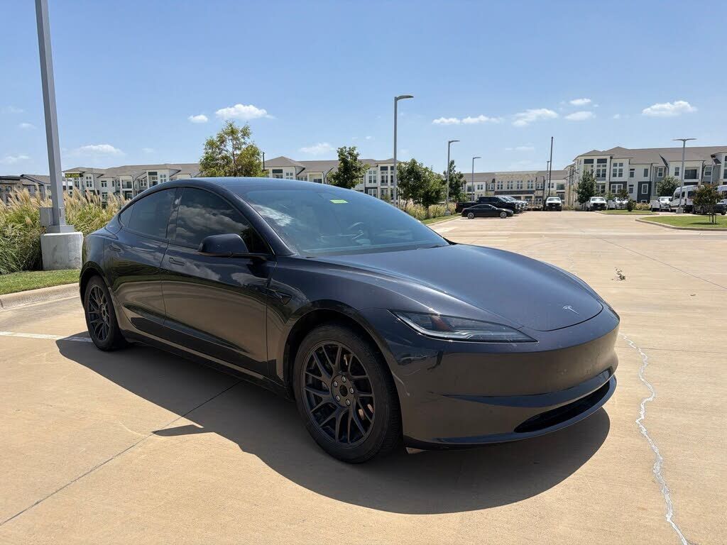 2024 TESLA Model 3