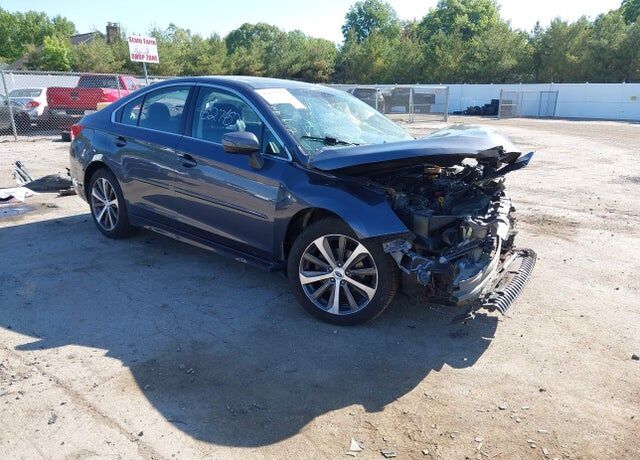 2015 SUBARU Legacy