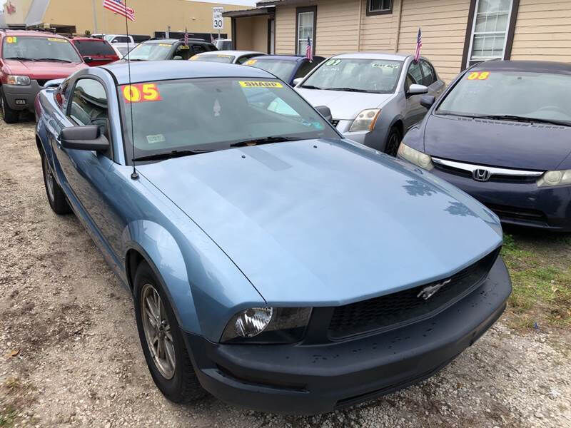 2005 FORD Mustang