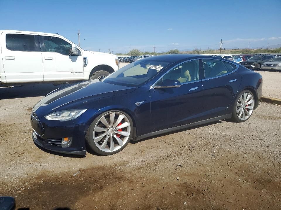 2015 TESLA Model S