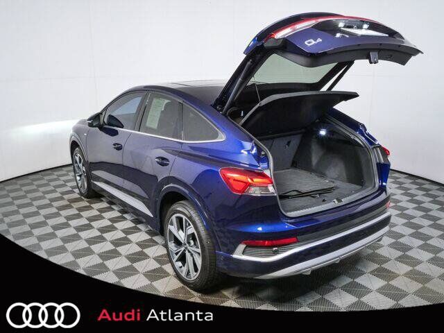 2023 AUDI Q4