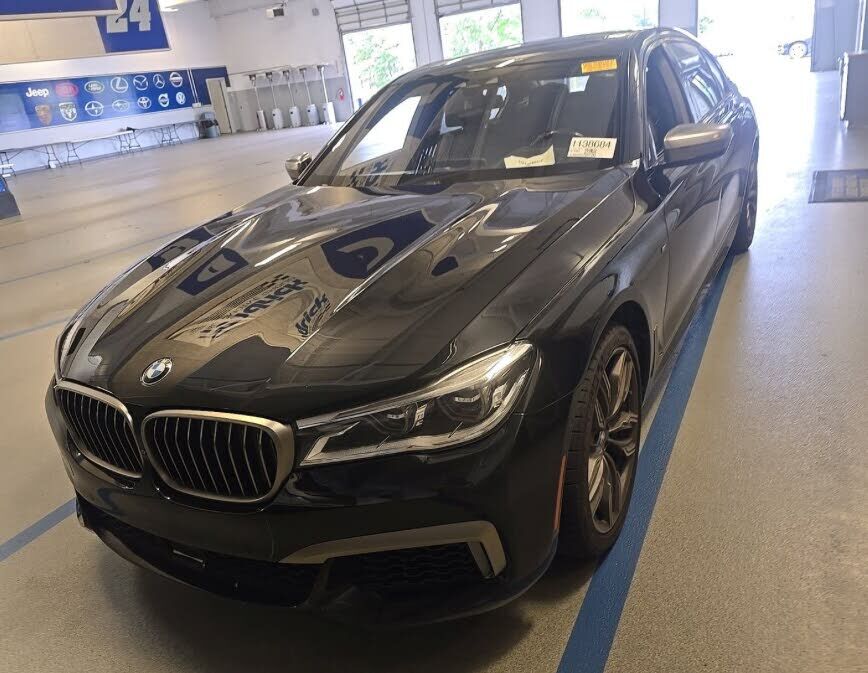 2018 BMW M7