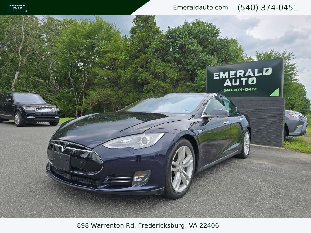 2015 TESLA Model S