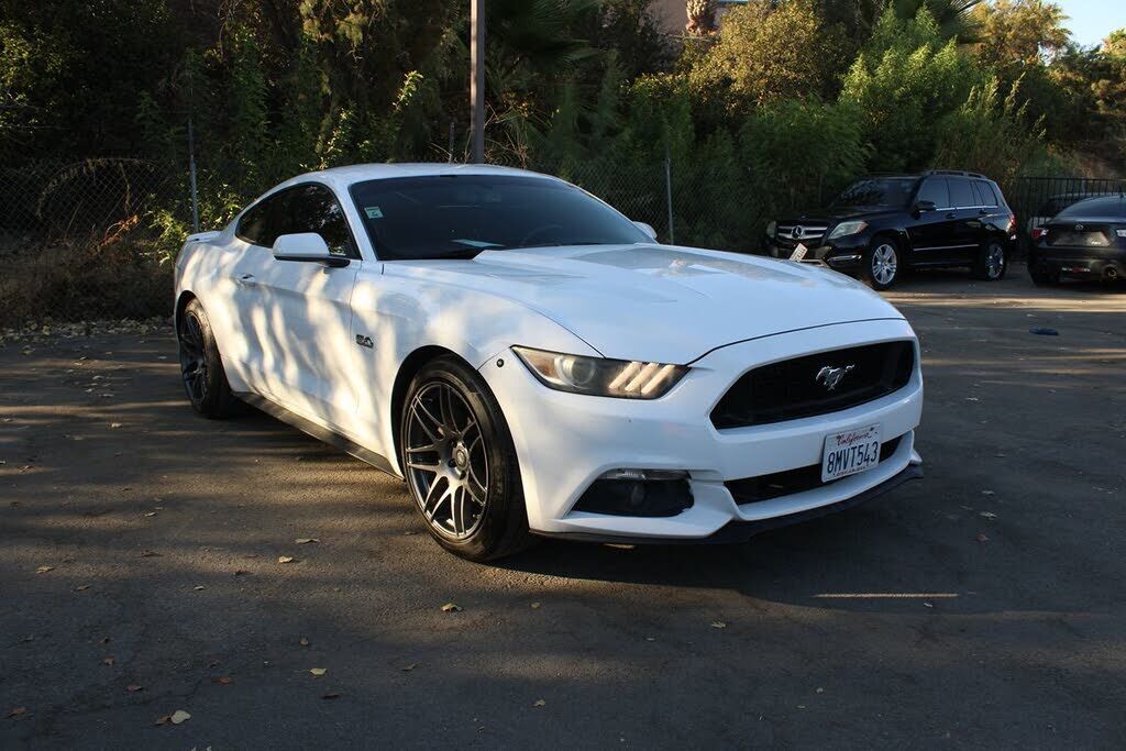 2015 FORD Mustang