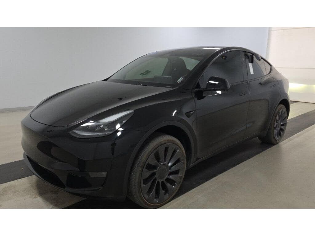 2024 TESLA Model Y
