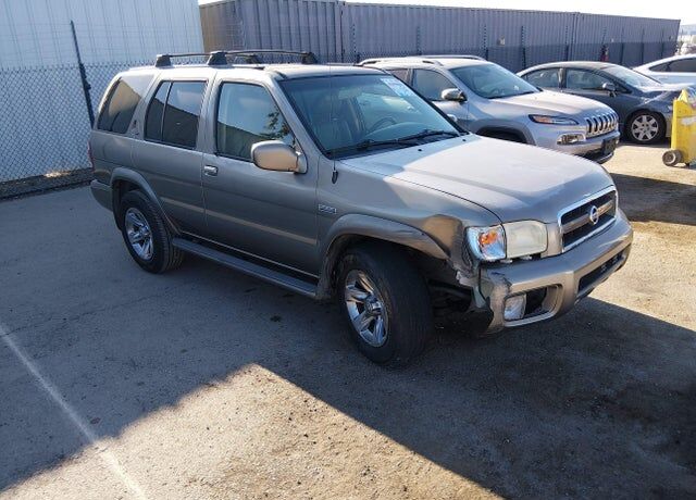 2004 NISSAN Pathfinder