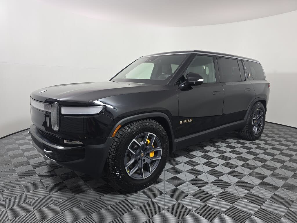 2023 RIVIAN R1S
