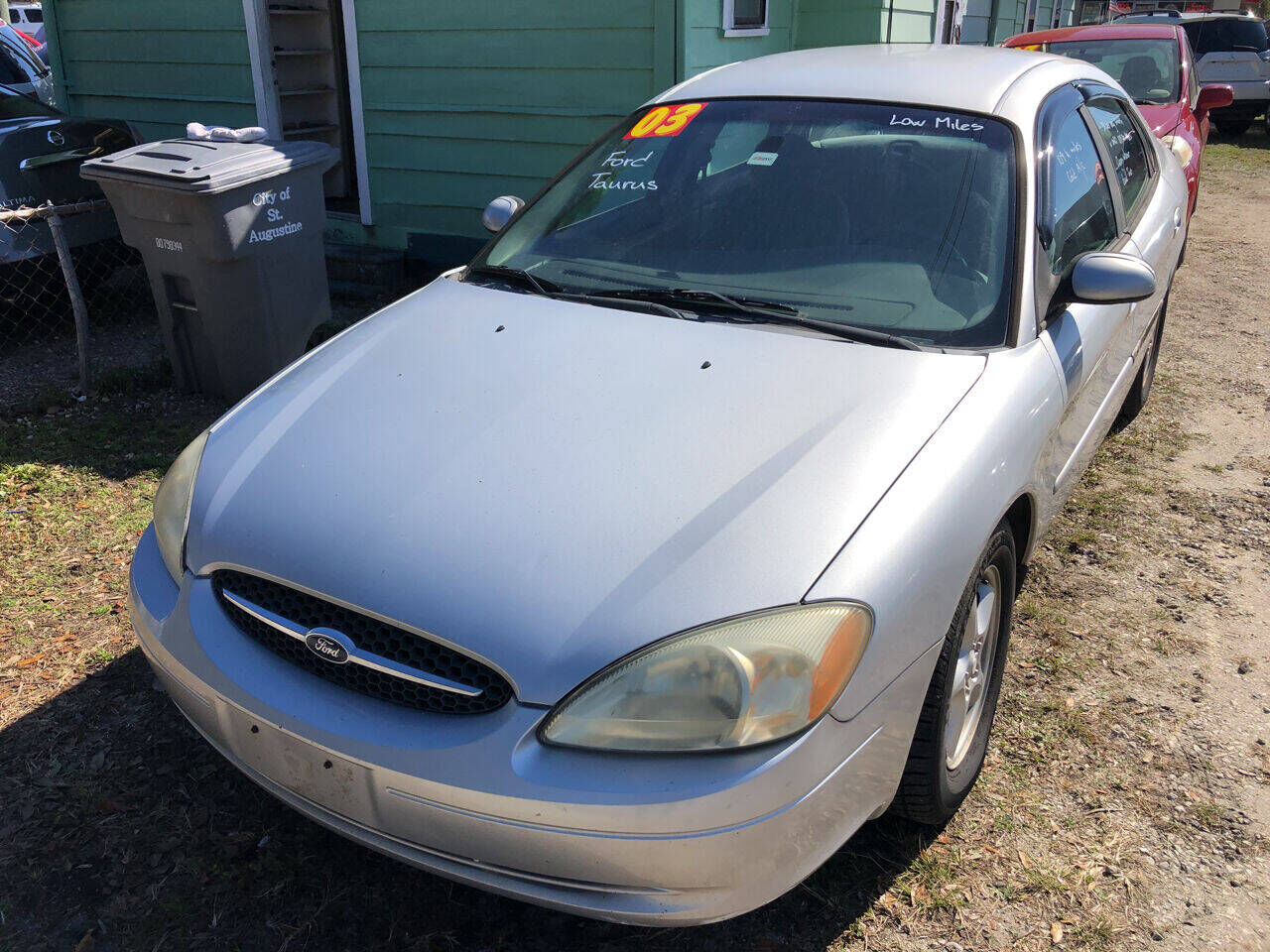 2003 FORD Taurus