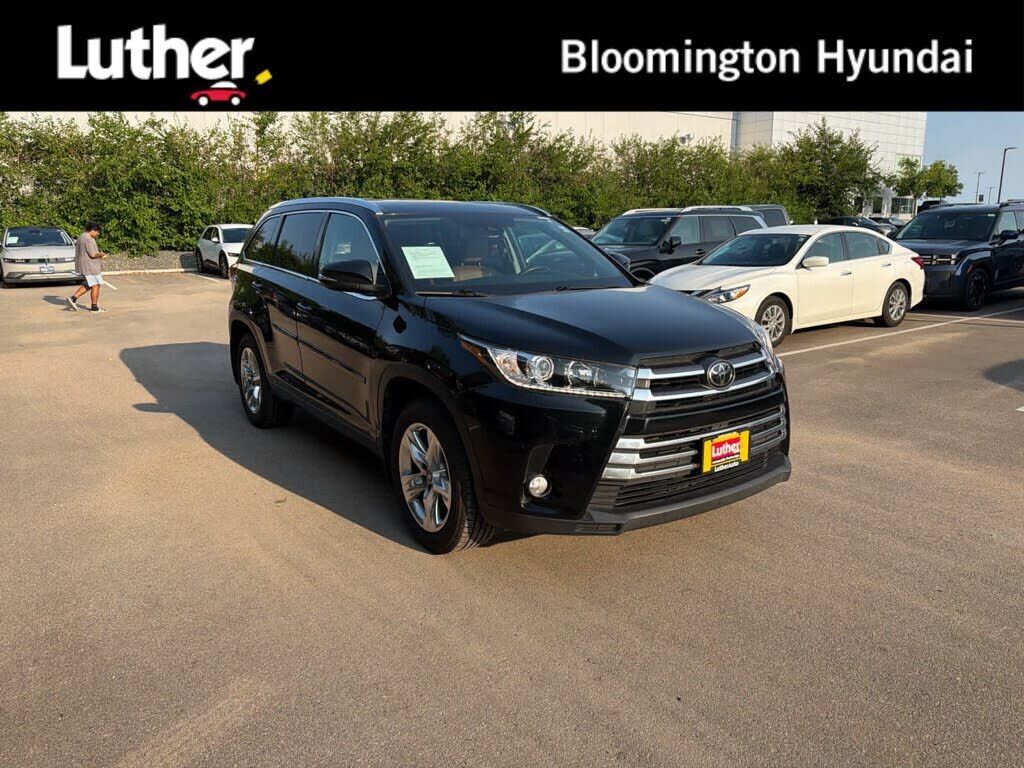 2017 TOYOTA Highlander
