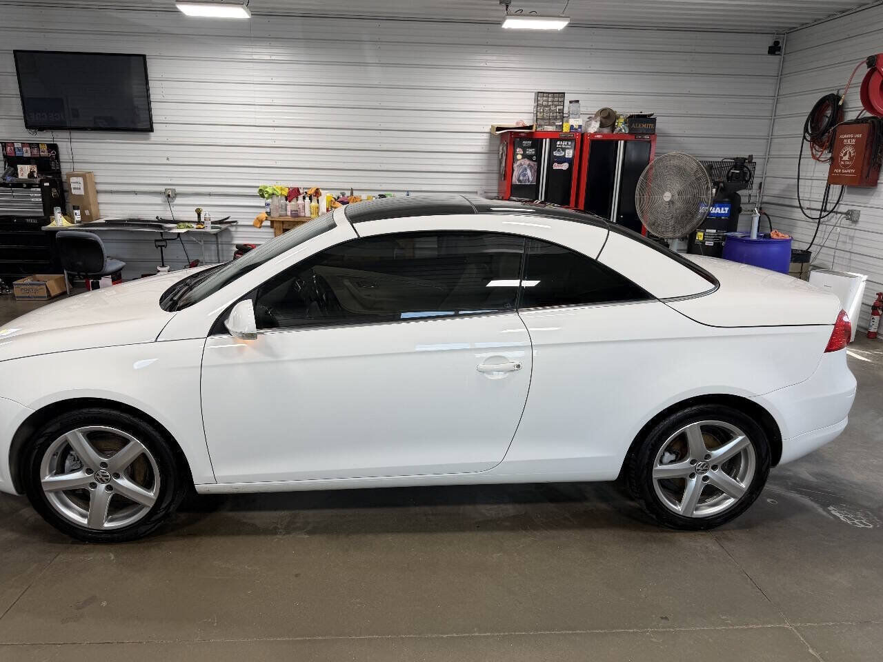 2007 VOLKSWAGEN Eos