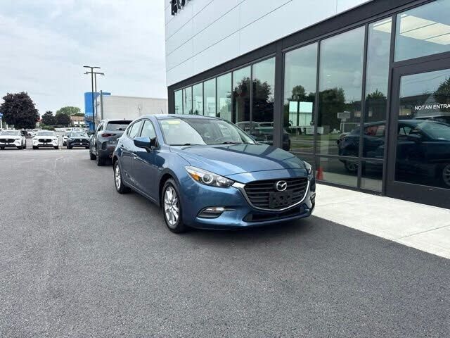 2017 MAZDA Mazda3