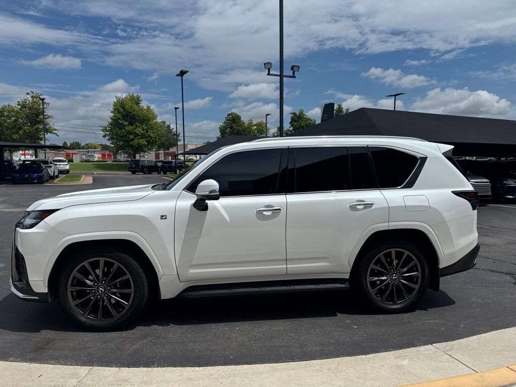 2022 LEXUS LX