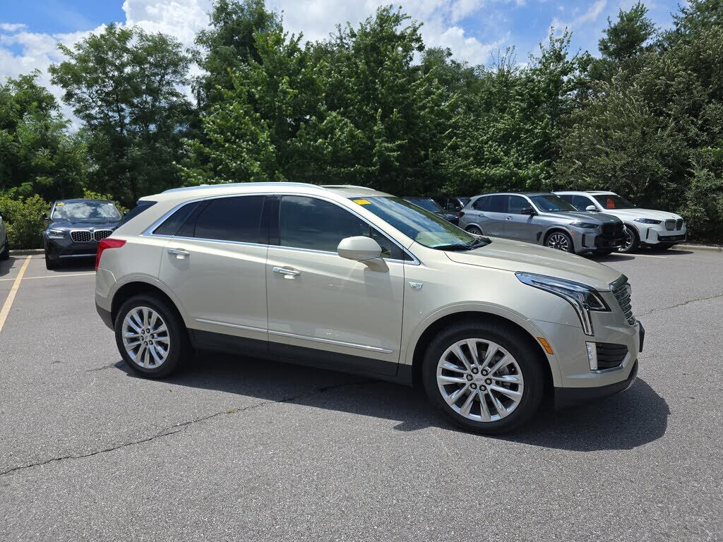 2017 CADILLAC XT5