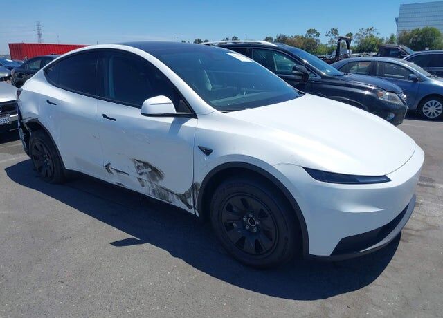 2026 TESLA Model Y