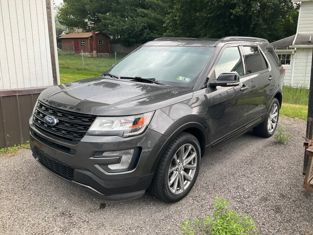 2017 FORD Explorer