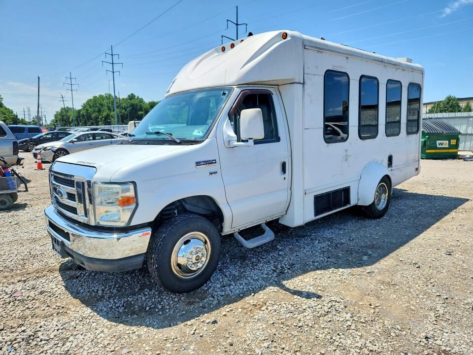 2013 FORD E-350