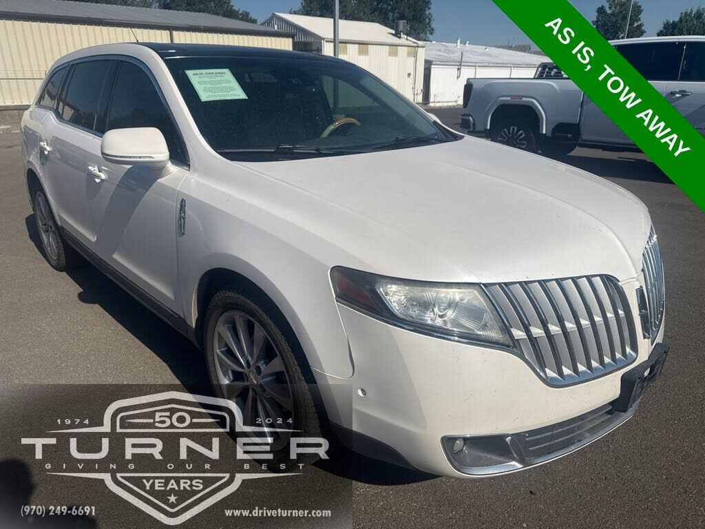 2011 LINCOLN MKT