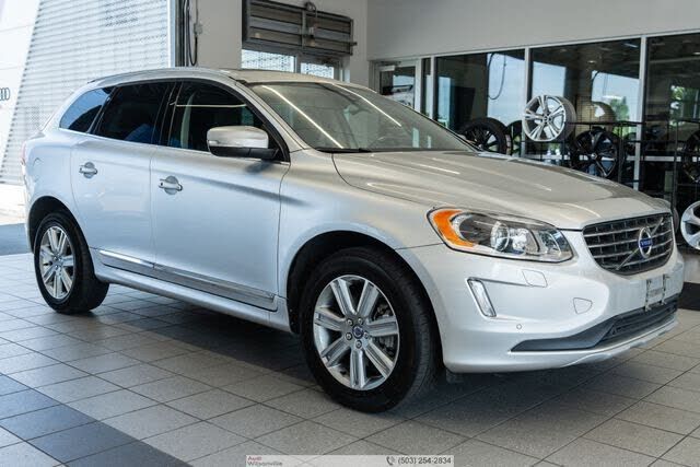 2017 VOLVO XC60