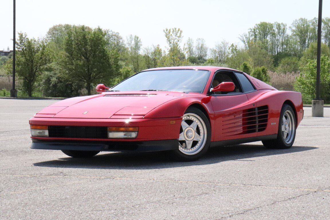1987 FERRARI Testarossa