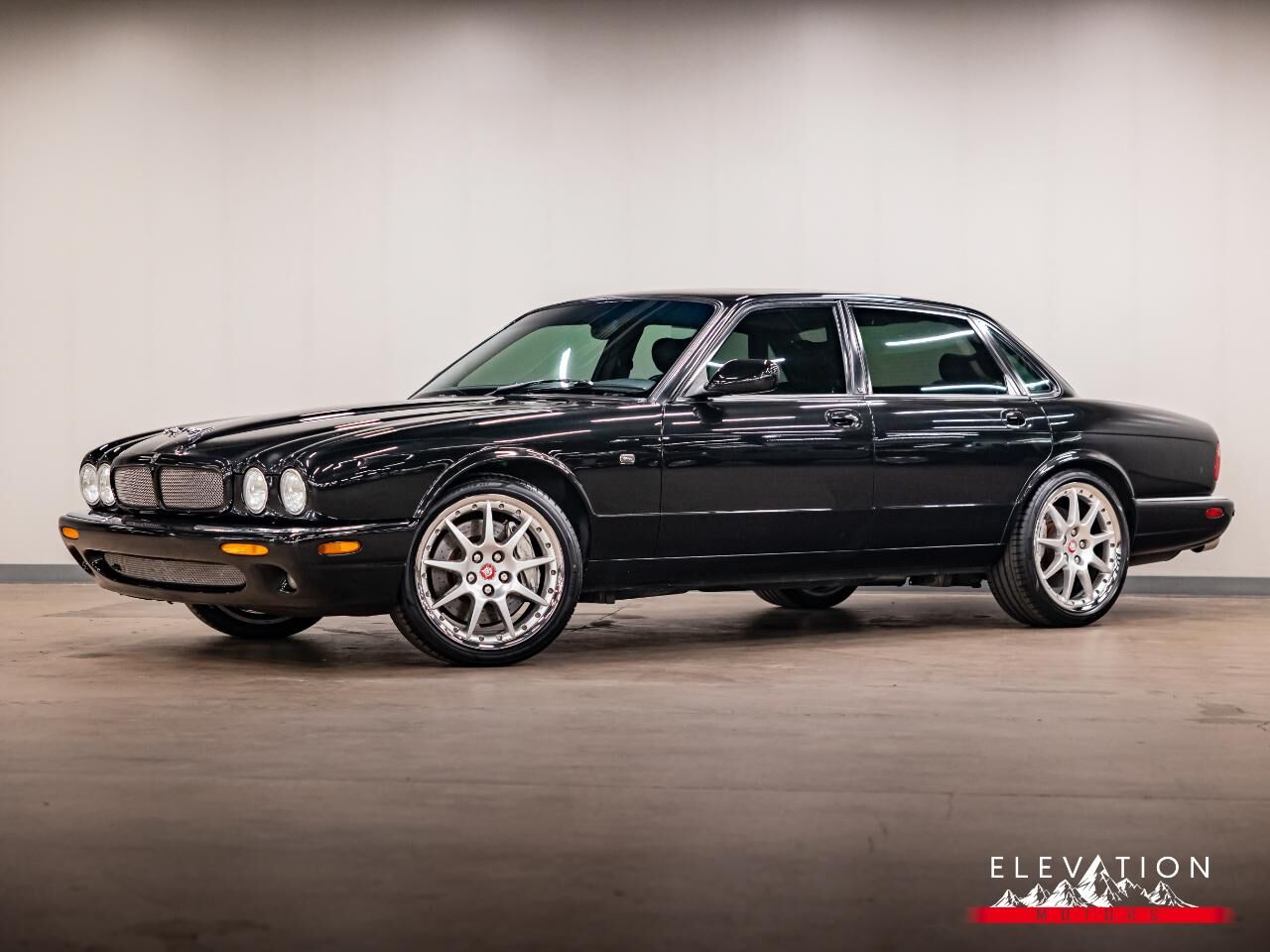 2002 JAGUAR XJR