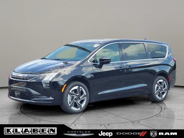 2027 CHRYSLER Pacifica