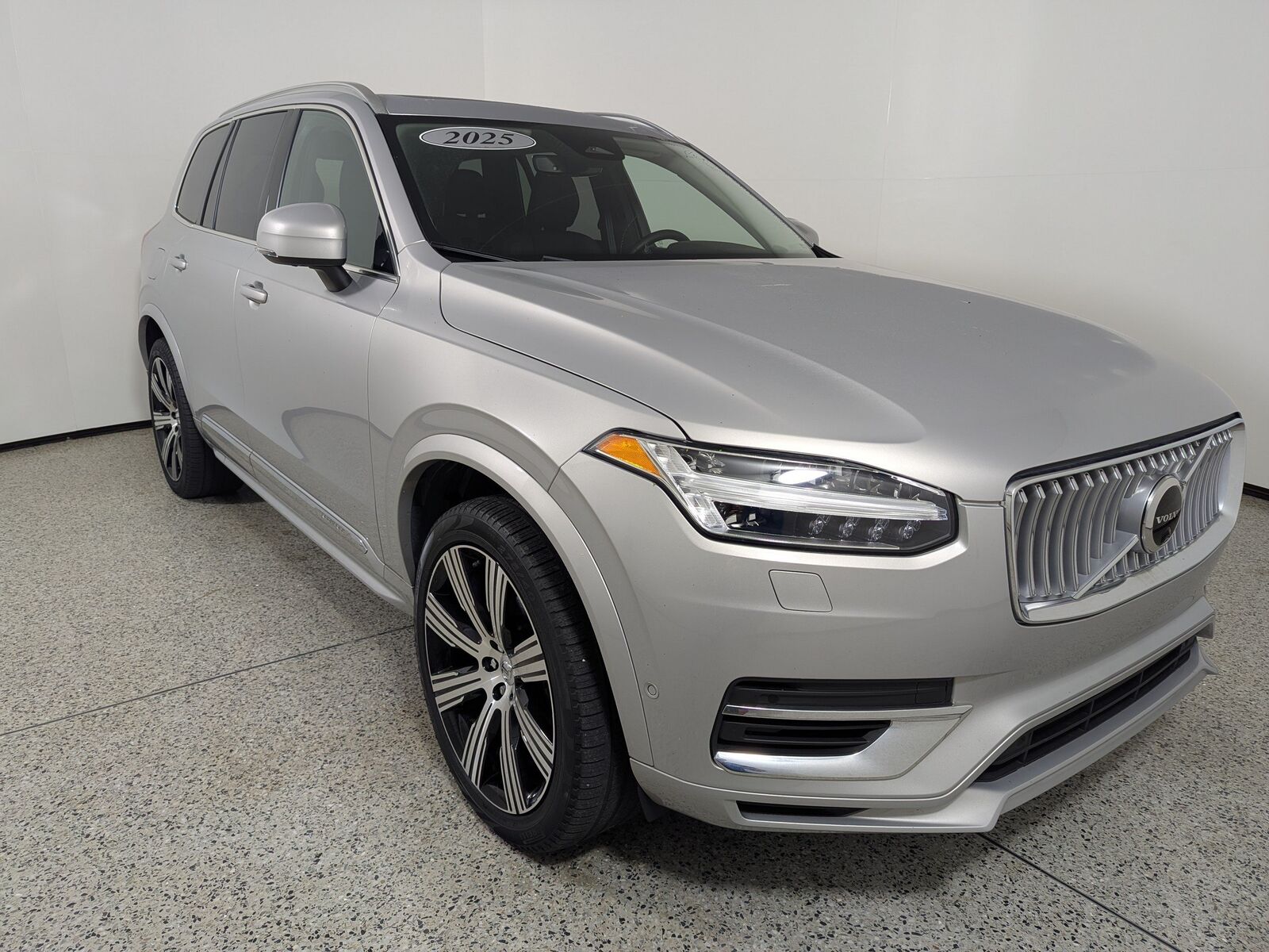 2024 VOLVO XC90
