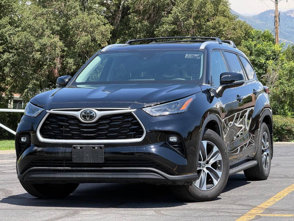 2023 TOYOTA Highlander