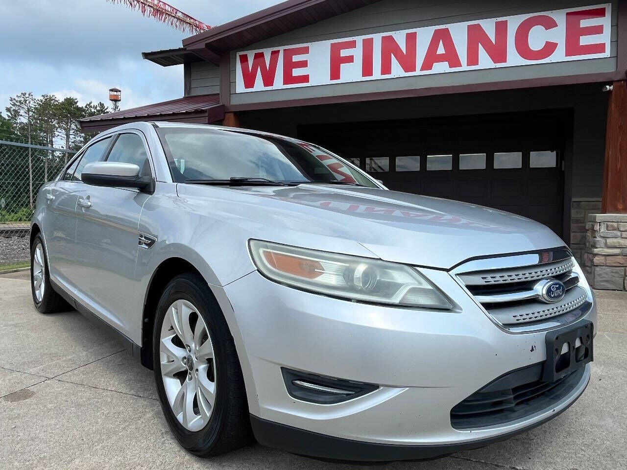 2011 FORD Taurus