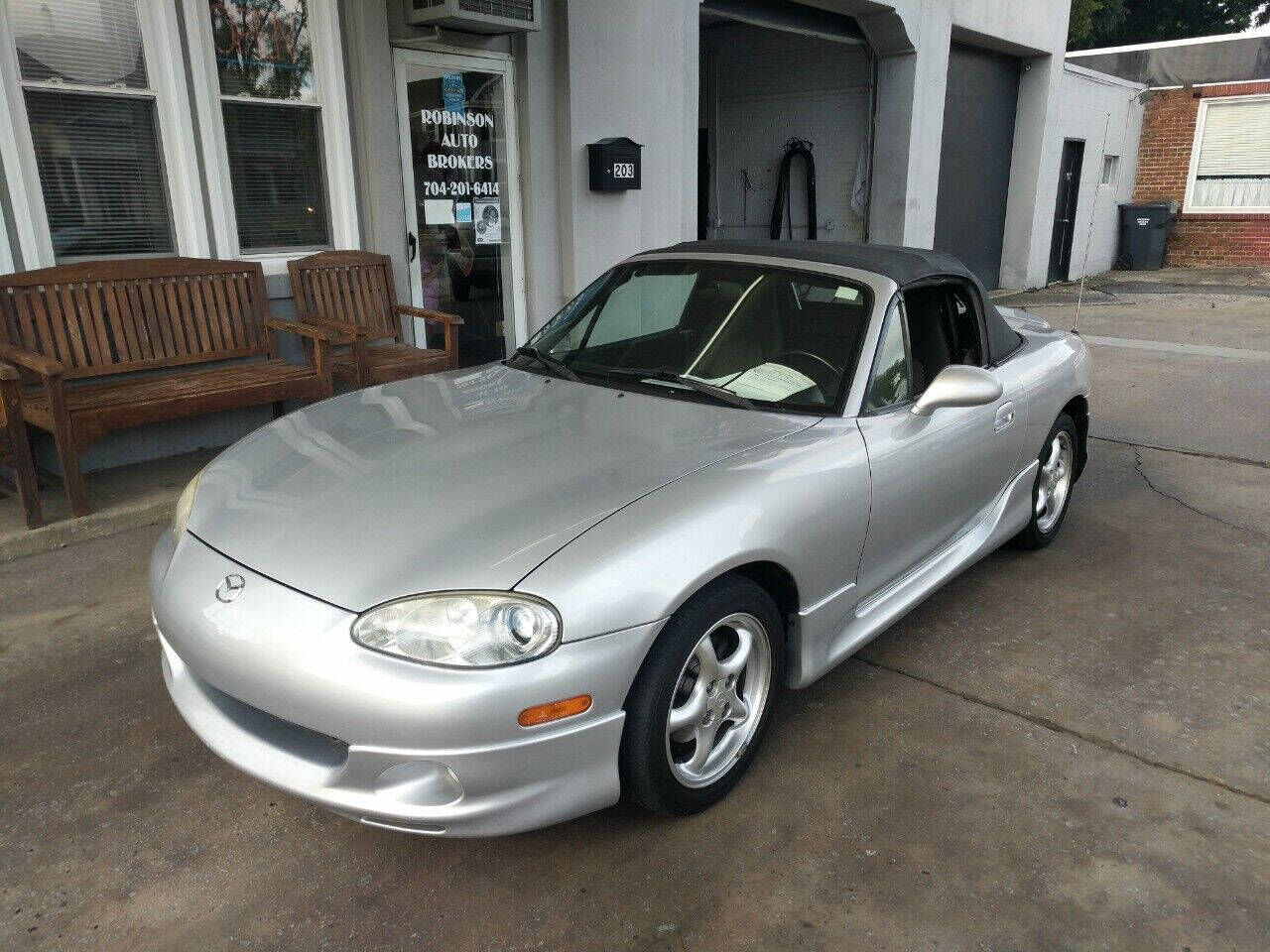2001 MAZDA MX-5
