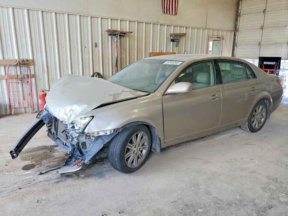 2005 TOYOTA Avalon