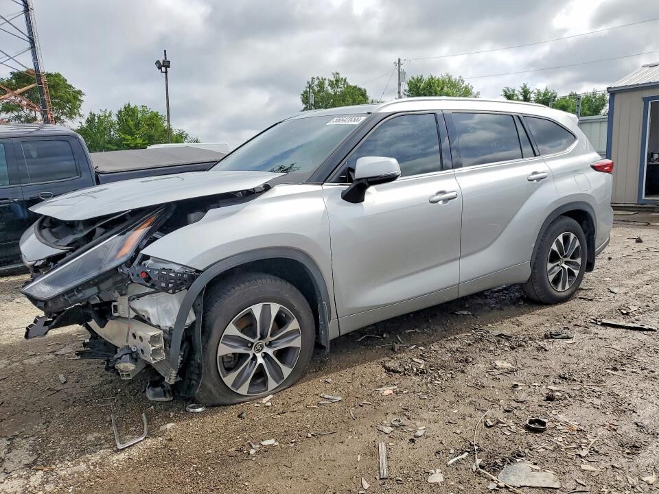 2022 TOYOTA Highlander