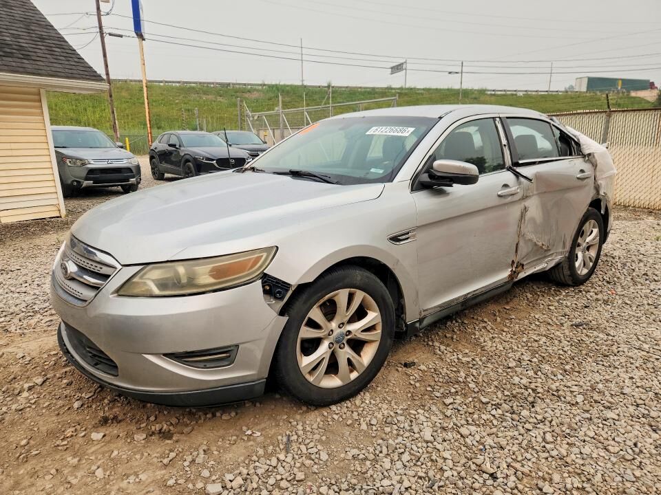 2011 FORD Taurus