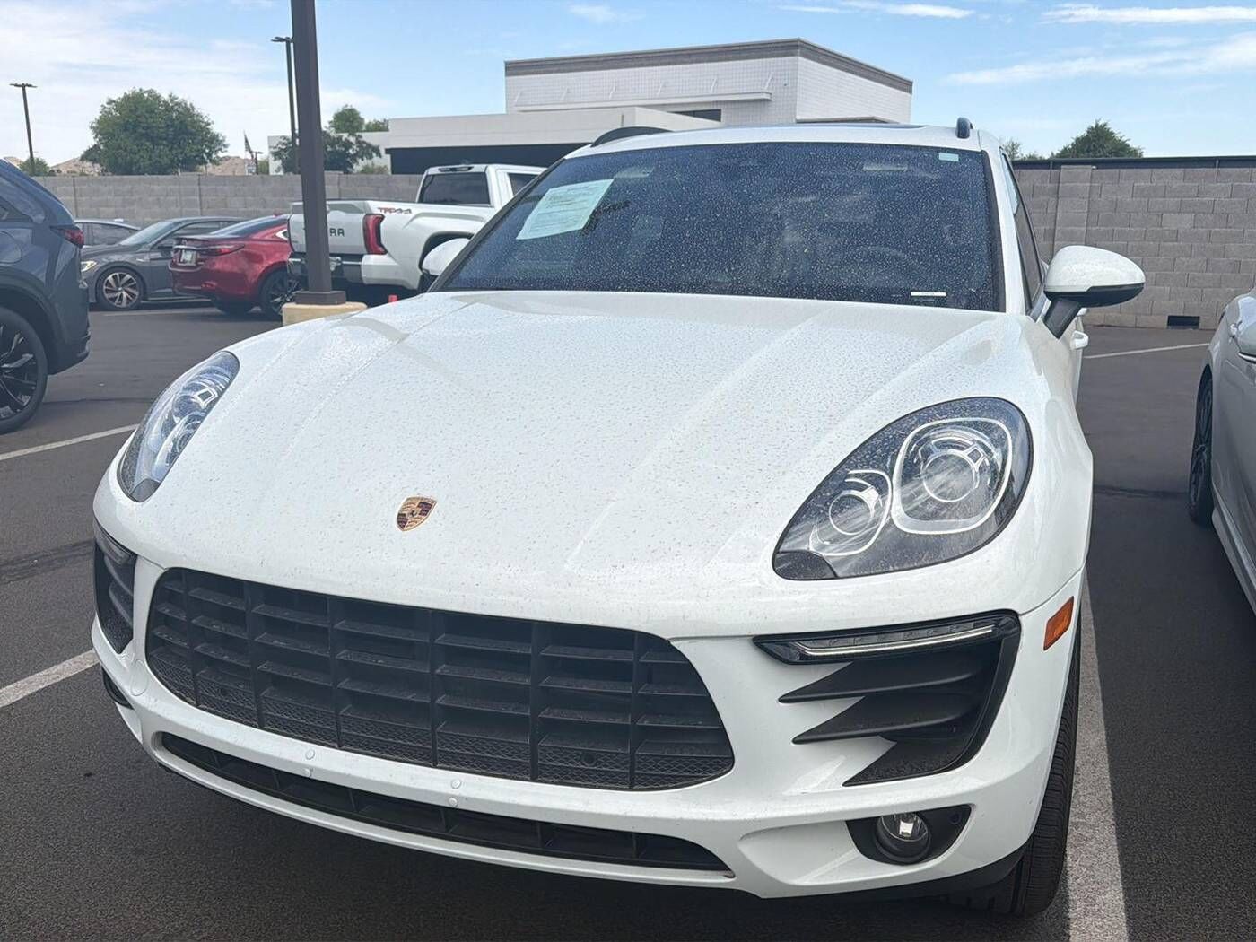 2018 PORSCHE Macan