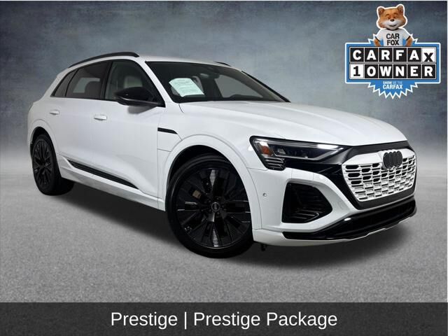 2024 AUDI Q8