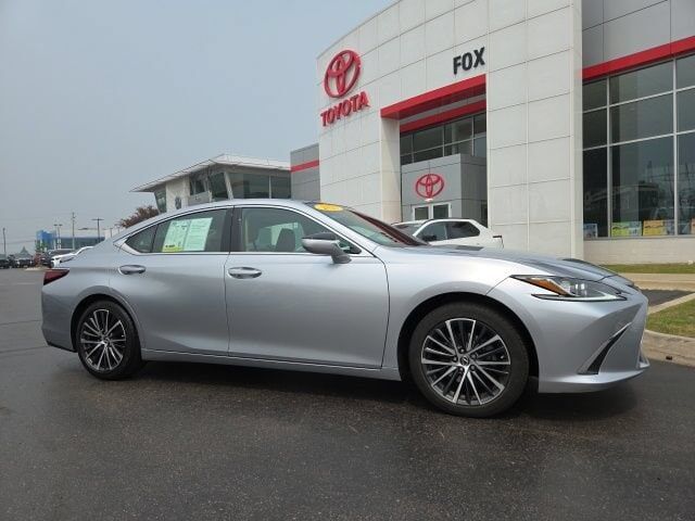 2023 LEXUS ES