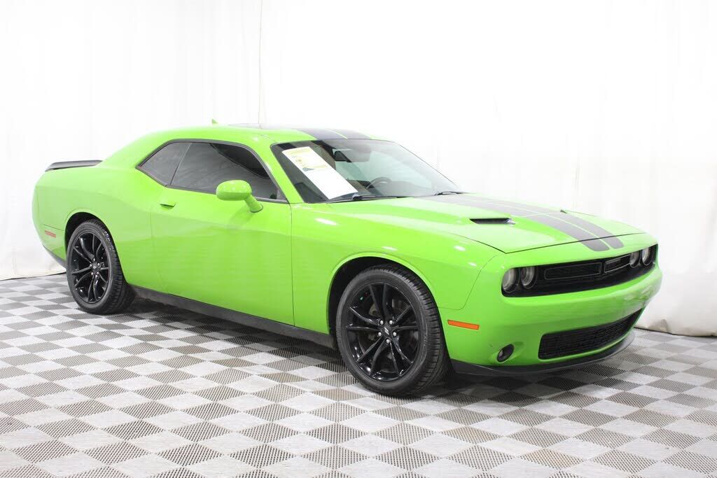 2017 DODGE Challenger