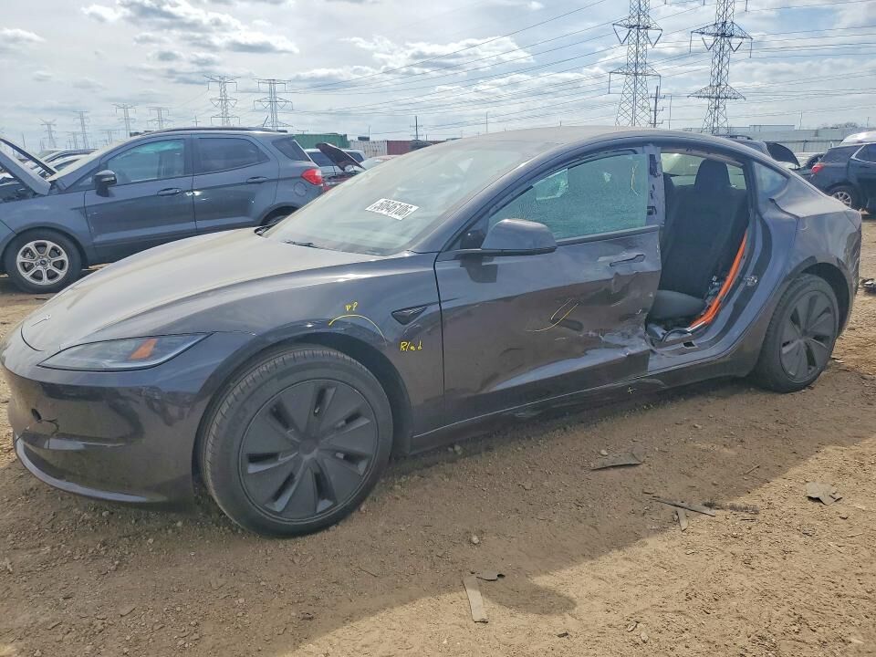 2024 TESLA Model 3