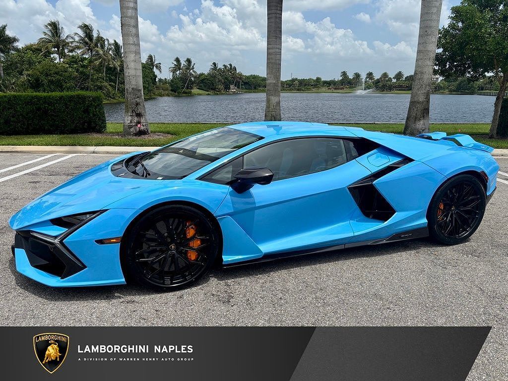 2026 LAMBORGHINI Revuelto