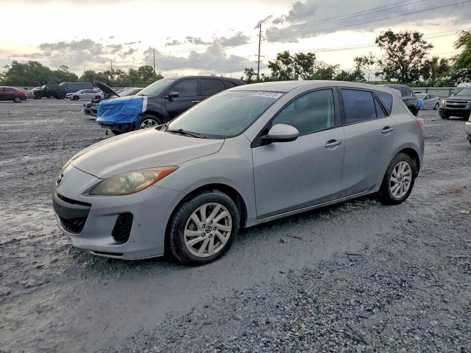 2013 MAZDA Mazda3