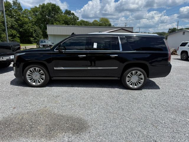 2017 CADILLAC Escalade ESV