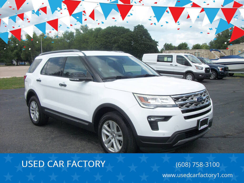2018 FORD Explorer